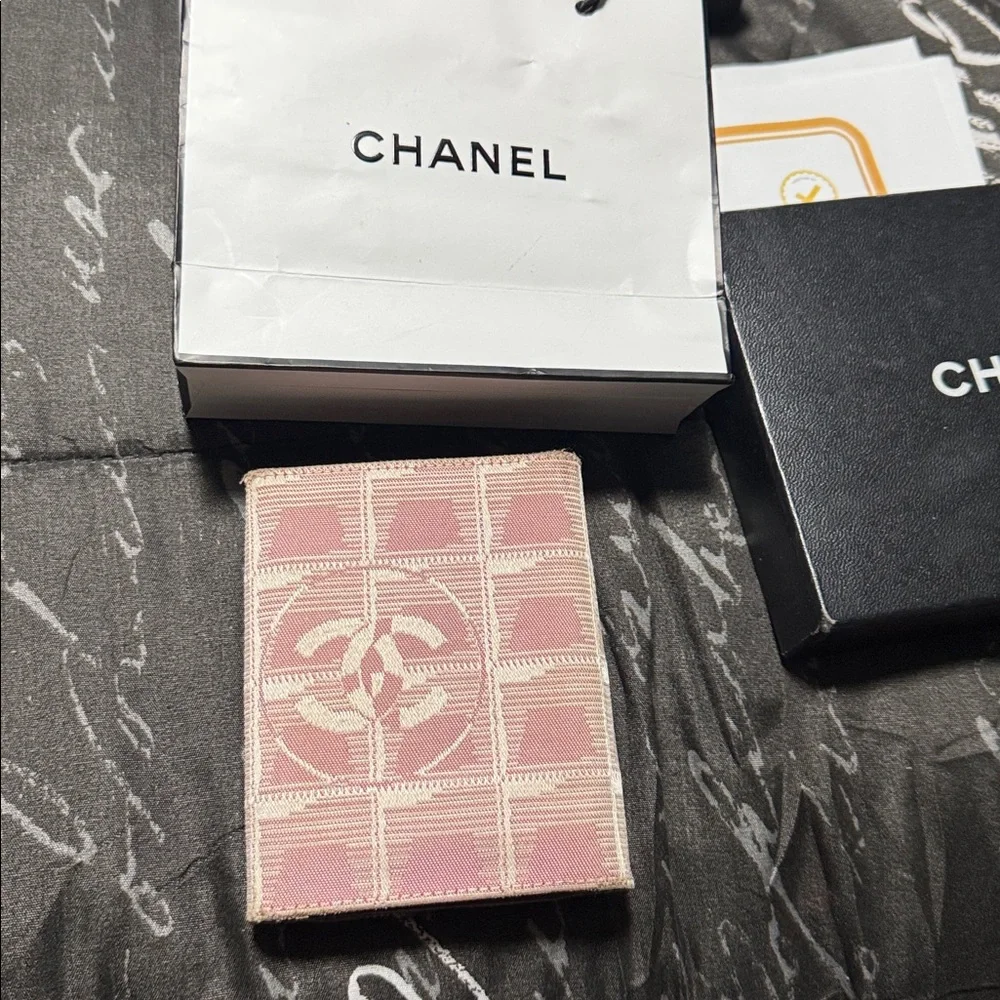 Chanel Pink Quilted wallet w/COA & bag
